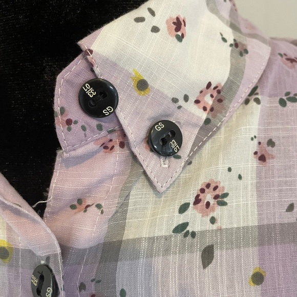 Only Women’s shirt size M runs like S - Picture 5 of 14